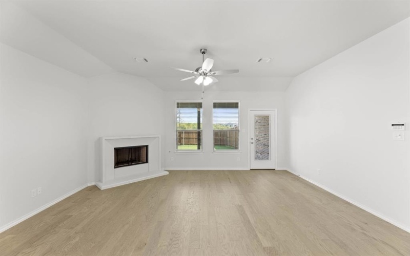 316 Freestall Drive, Midlothian, TX 76065, 3 Habitaciones Habitaciones , ,2 BañosBaños,Residential,En Venta,316 Freestall Drive,0,21070283