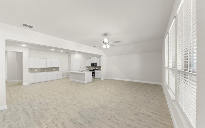 139 Whistling Duck, Balch Springs, TX 75181, 4 Habitaciones Habitaciones , ,2 BañosBaños,Residential,En Venta,139 Whistling Duck,0,21070294