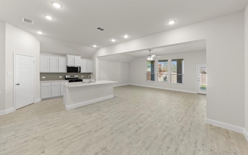 139 Whistling Duck, Balch Springs, TX 75181, 4 Habitaciones Habitaciones , ,2 BañosBaños,Residential,En Venta,139 Whistling Duck,0,21070294