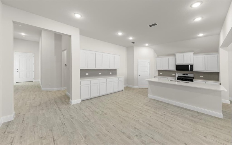 139 Whistling Duck, Balch Springs, TX 75181, 4 Habitaciones Habitaciones , ,2 BañosBaños,Residential,En Venta,139 Whistling Duck,0,21070294