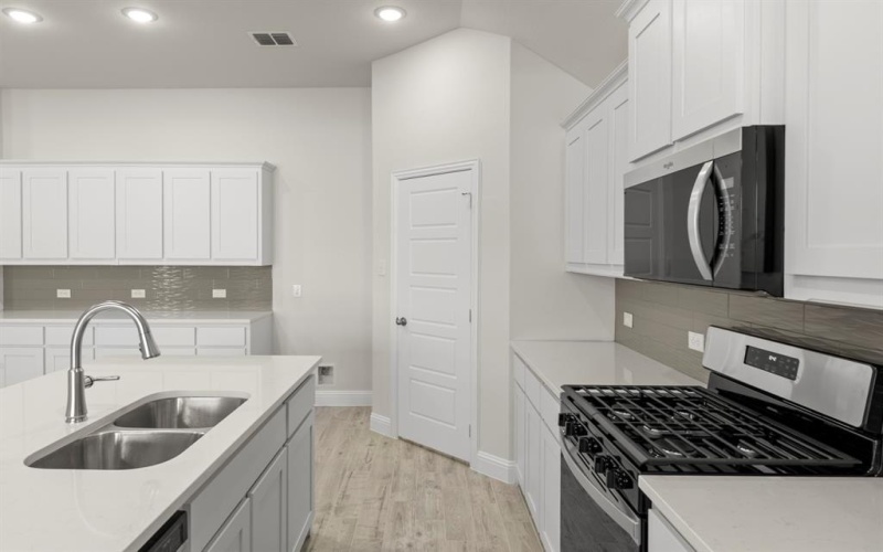 139 Whistling Duck, Balch Springs, TX 75181, 4 Habitaciones Habitaciones , ,2 BañosBaños,Residential,En Venta,139 Whistling Duck,0,21070294