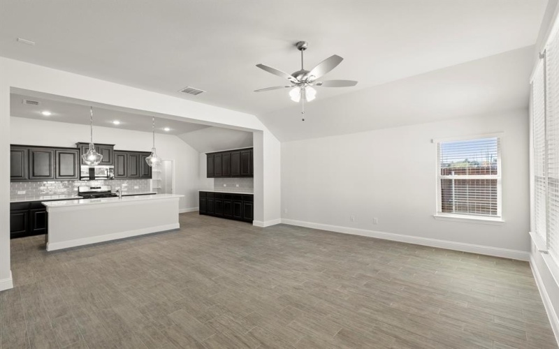 103 Whistling Duck, Balch Springs, TX 75181, 3 Bedrooms Bedrooms, ,2 BathroomsBathrooms,Residential,For Sale,103 Whistling Duck,0,21070301