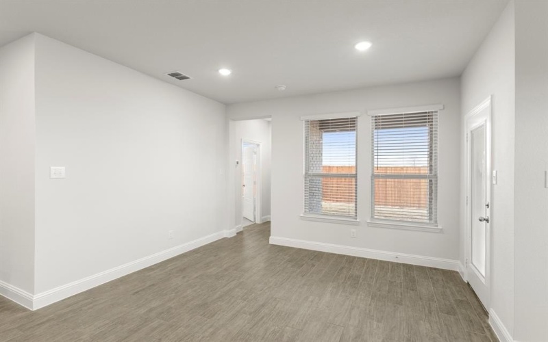 125 Meadow Road, Balch Springs, TX 75181, 4 Bedrooms Bedrooms, ,3 BathroomsBathrooms,Residential,For Sale,125 Meadow Road,0,21070327