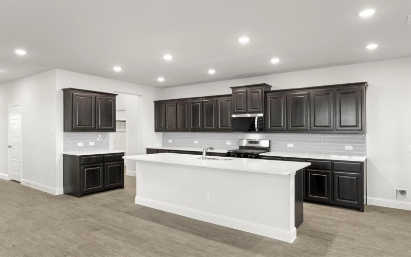 125 Meadow Road, Balch Springs, TX 75181, 4 Bedrooms Bedrooms, ,3 BathroomsBathrooms,Residential,For Sale,125 Meadow Road,0,21070327