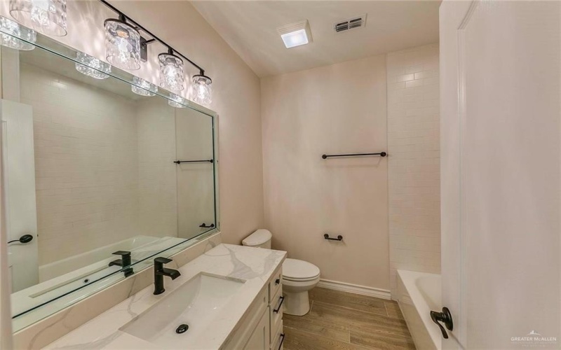 3803 Red Lantana Street, Mission, TX 78574, 3 Bedrooms Bedrooms, ,2 BathroomsBathrooms,Residential,For Sale,3803 Red Lantana Street,440911