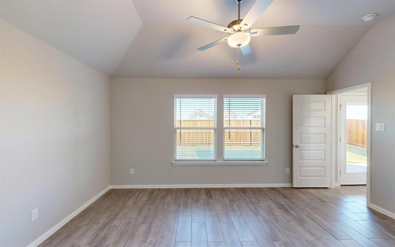 7512 Spicebush Drive, Denton, TX 76249, 3 Habitaciones Habitaciones , ,2 BañosBaños,Residential,En Venta,7512 Spicebush Drive,0,21070493