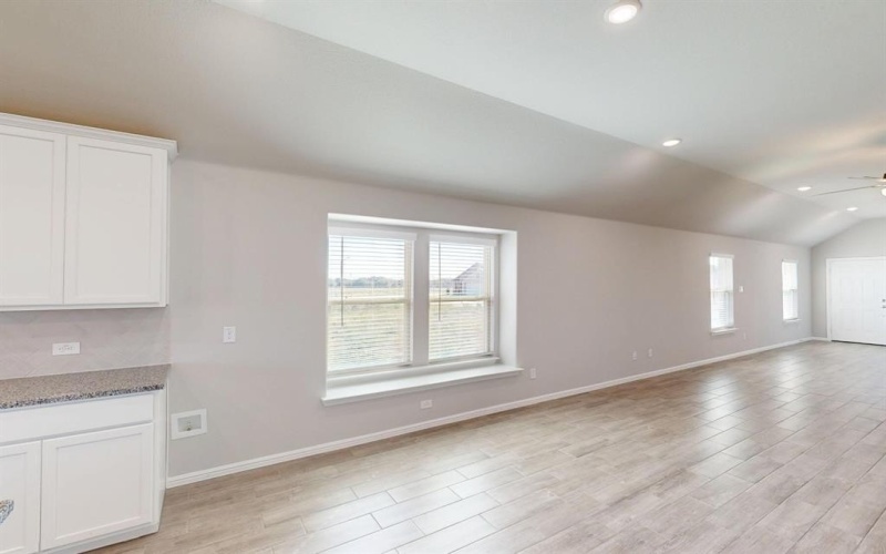 7512 Spicebush Drive, Denton, TX 76249, 3 Habitaciones Habitaciones , ,2 BañosBaños,Residential,En Venta,7512 Spicebush Drive,0,21070493