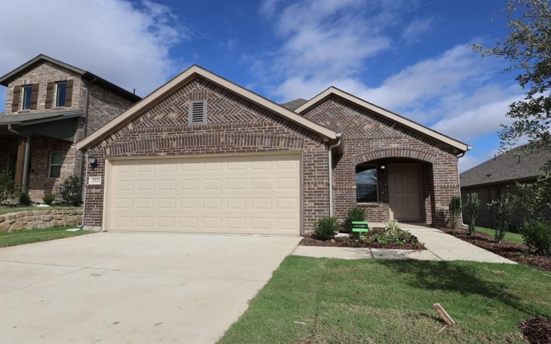 2521 Breakaway Drive, Mesquite, TX 75149, 3 Bedrooms Bedrooms, ,2 BathroomsBathrooms,Residential,For Sale,2521 Breakaway Drive,0,21070506