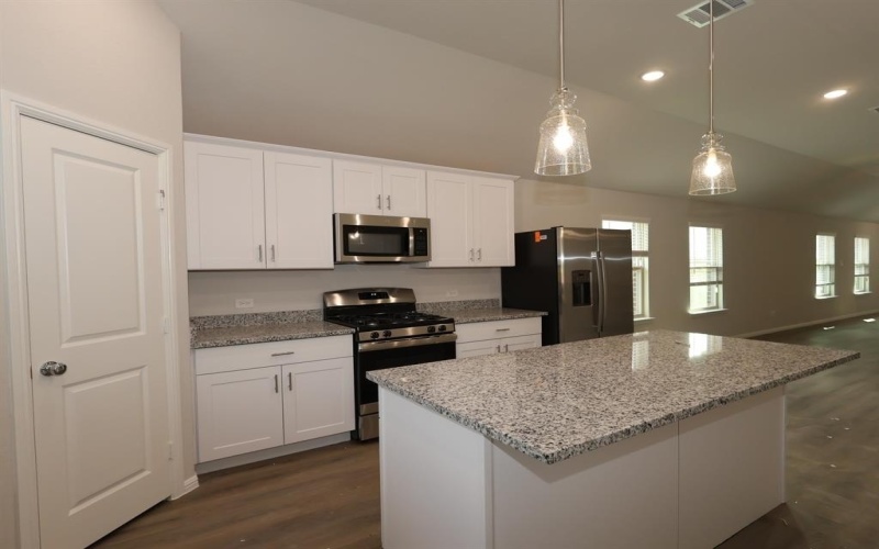 2521 Breakaway Drive, Mesquite, TX 75149, 3 Bedrooms Bedrooms, ,2 BathroomsBathrooms,Residential,For Sale,2521 Breakaway Drive,0,21070506