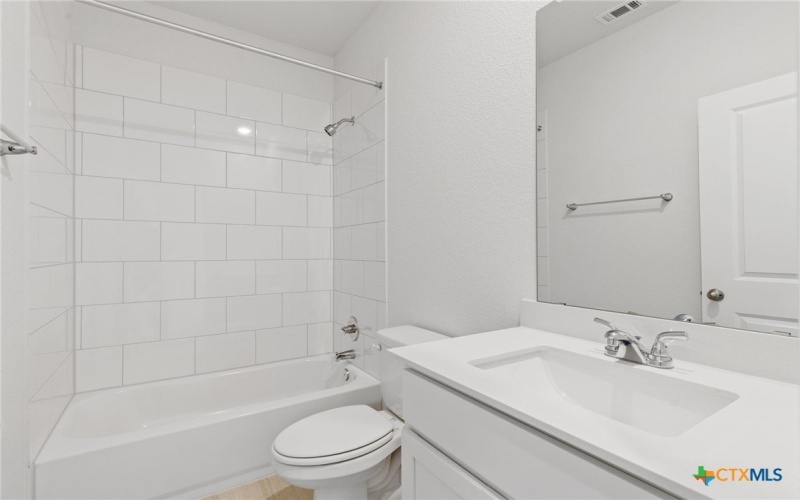645 Salamander Street, San Marcos, TX 78666, 3 Habitaciones Habitaciones , ,2 BañosBaños,Residential,En Venta,645 Salamander Street,0,593736