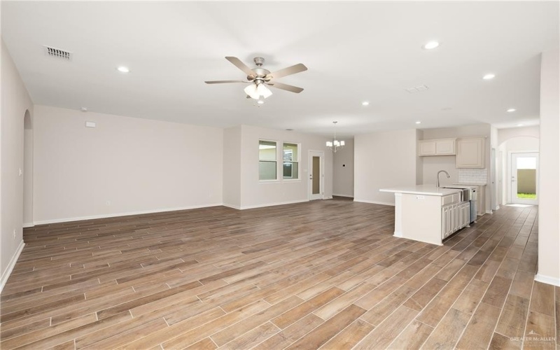 4000 N Sorghum Circle, Edinburg, TX 78542, 3 Bedrooms Bedrooms, ,2 BathroomsBathrooms,Residential,For Sale,4000 N Sorghum Circle,0,481713