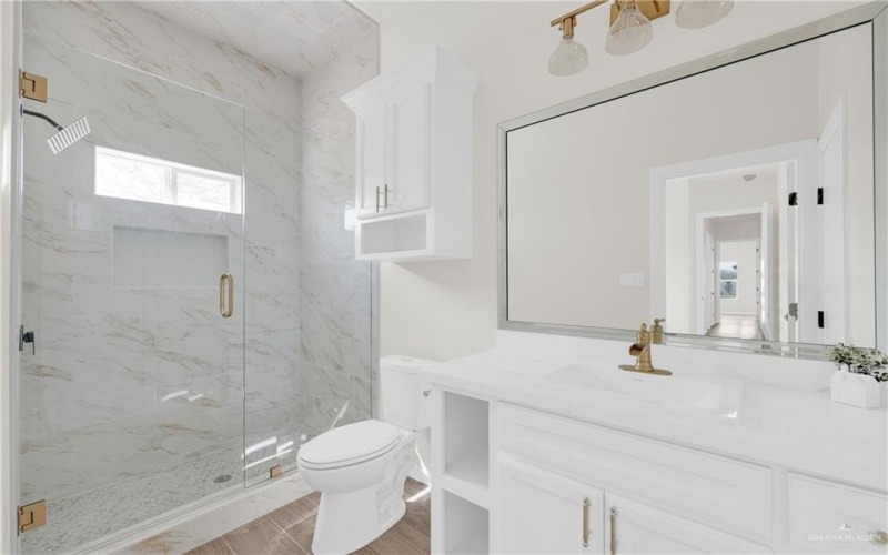 8015 N 48th Lane, McAllen, TX 78504, 4 Habitaciones Habitaciones , ,3 BañosBaños,Residential,En Venta,8015 N 48th Lane,0,481921