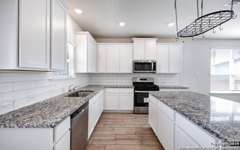 618 Bronze Stream, Cibolo, TX 78108, 4 Bedrooms Bedrooms, ,3 BathroomsBathrooms,Residential,For Sale,618 Bronze Stream,0,1910770