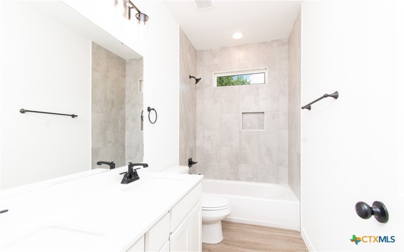 569 Bella Rose Drive, Belton, TX 76513, 4 Habitaciones Habitaciones , ,2 BañosBaños,Residential,En Venta,569 Bella Rose Drive,0,593760