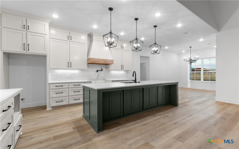 7917 Rock Crest Drive, Moody, TX 76557, 4 Bedrooms Bedrooms, ,3 BathroomsBathrooms,Residential,For Sale,7917 Rock Crest Drive,0,593817