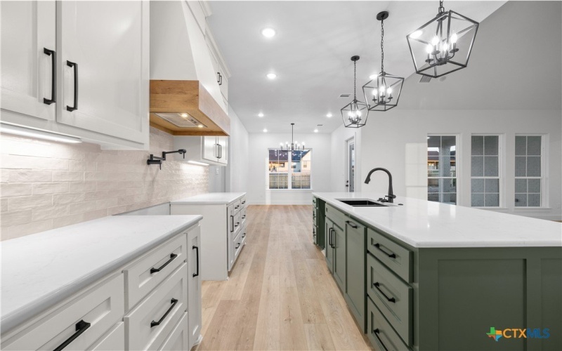 7917 Rock Crest Drive, Moody, TX 76557, 4 Bedrooms Bedrooms, ,3 BathroomsBathrooms,Residential,For Sale,7917 Rock Crest Drive,0,593817