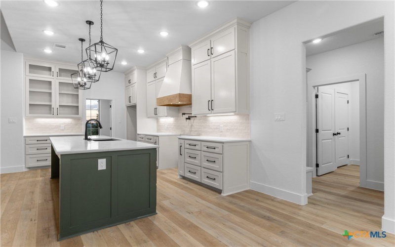 7917 Rock Crest Drive, Moody, TX 76557, 4 Bedrooms Bedrooms, ,3 BathroomsBathrooms,Residential,For Sale,7917 Rock Crest Drive,0,593817