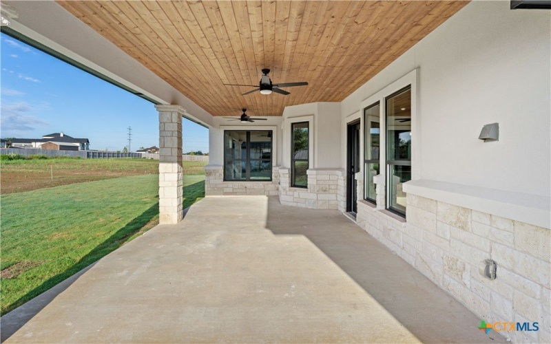 1115 Northcross Drive, Salado, TX 76571, 4 Habitaciones Habitaciones , ,2 BañosBaños,Residential,En Venta,1115 Northcross Drive,0,593845