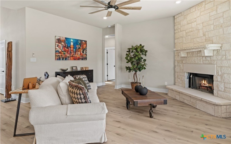 1115 Northcross Drive, Salado, TX 76571, 4 Habitaciones Habitaciones , ,2 BañosBaños,Residential,En Venta,1115 Northcross Drive,0,593845