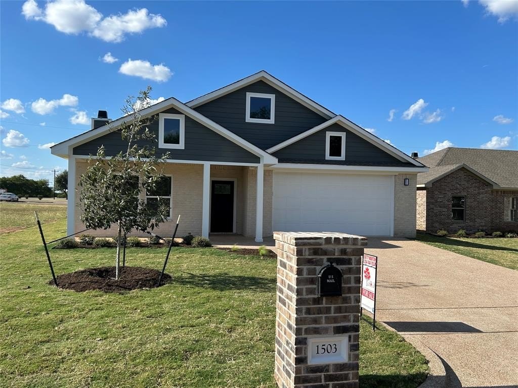 1503 W 6th Street, McGregor, TX 76657, 3 Habitaciones Habitaciones , ,2 BañosBaños,Residential,En Venta,1503 W 6th Street,0,21067309