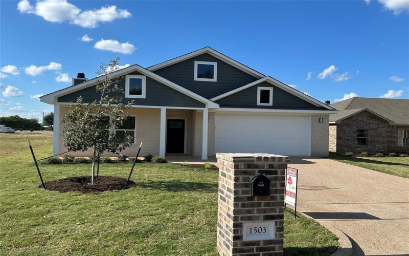 1503 W 6th Street, McGregor, TX 76657, 3 Habitaciones Habitaciones , ,2 BañosBaños,Residential,En Venta,1503 W 6th Street,0,21067309