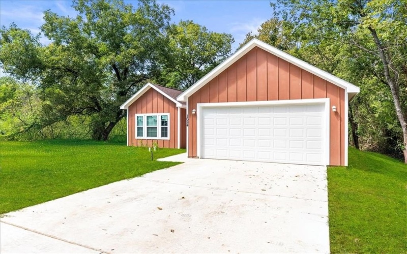 1624 E Collin Street, Corsicana, TX 75110, 3 Bedrooms Bedrooms, ,2 BathroomsBathrooms,Residential,For Sale,1624 E Collin Street,0,21069835