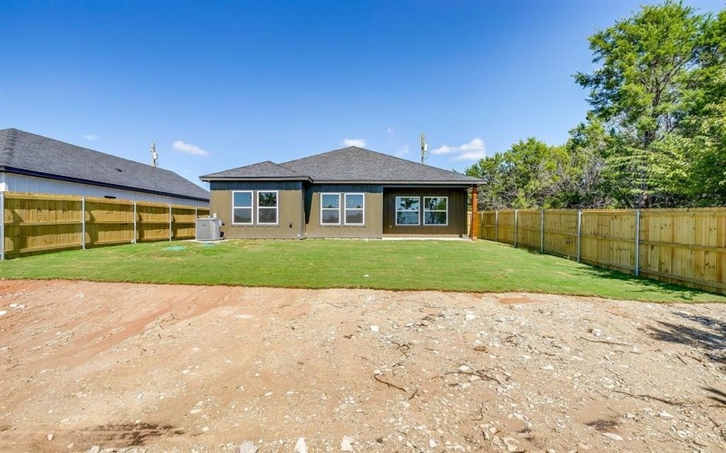 1305 Woodmere Trail, Granbury, TX 76048, 3 Bedrooms Bedrooms, ,2 BathroomsBathrooms,Residential,For Sale,1305 Woodmere Trail,0,21070243