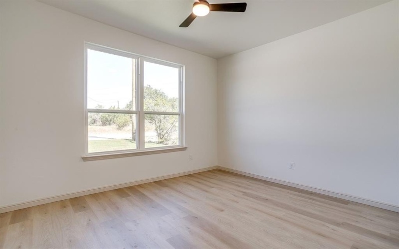 1305 Woodmere Trail, Granbury, TX 76048, 3 Bedrooms Bedrooms, ,2 BathroomsBathrooms,Residential,For Sale,1305 Woodmere Trail,0,21070243
