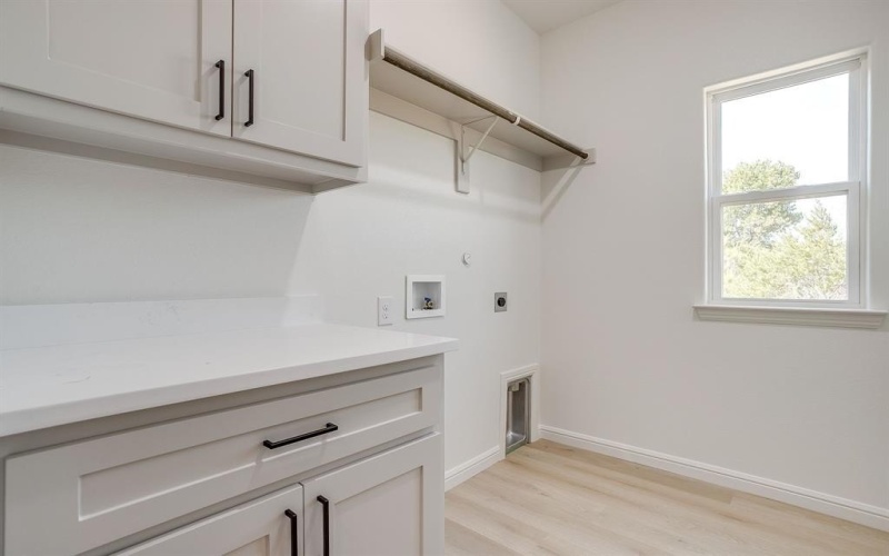 1307 Woodmere Trail, Granbury, TX 76048, 3 Bedrooms Bedrooms, ,2 BathroomsBathrooms,Residential,For Sale,1307 Woodmere Trail,0,21070287
