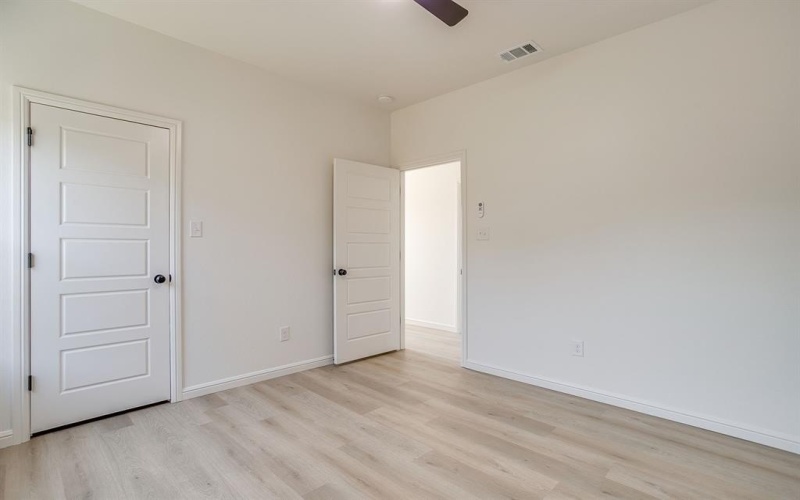 1307 Woodmere Trail, Granbury, TX 76048, 3 Bedrooms Bedrooms, ,2 BathroomsBathrooms,Residential,For Sale,1307 Woodmere Trail,0,21070287