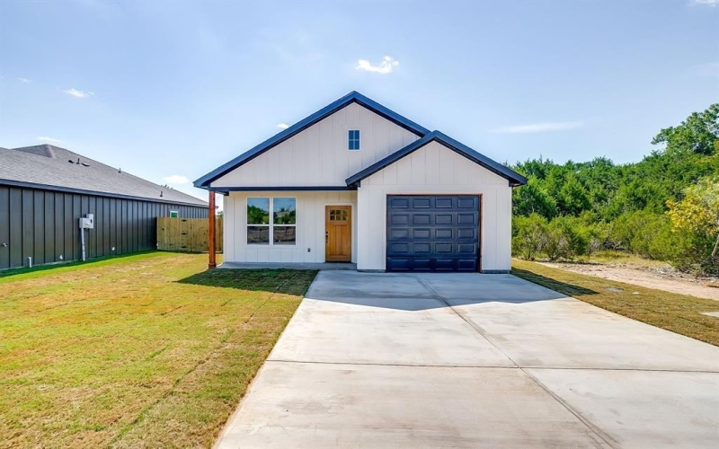 1307 Woodmere Trail, Granbury, TX 76048, 3 Bedrooms Bedrooms, ,2 BathroomsBathrooms,Residential,For Sale,1307 Woodmere Trail,0,21070287