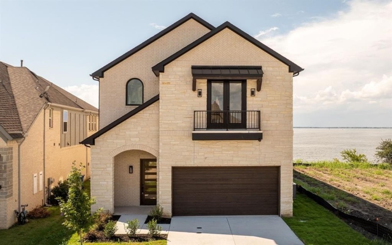 18013 Lake Ray Hubbard Drive, Forney, TX 75126, 4 Bedrooms Bedrooms, ,5 BathroomsBathrooms,Residential,For Sale,18013 Lake Ray Hubbard Drive,0,21070696