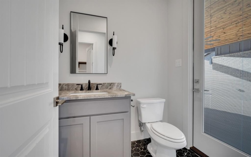 6431 McChesney Drive, Midlothian, TX 76065, 4 Bedrooms Bedrooms, ,3 BathroomsBathrooms,Residential,For Sale,6431 McChesney Drive,0,21070710