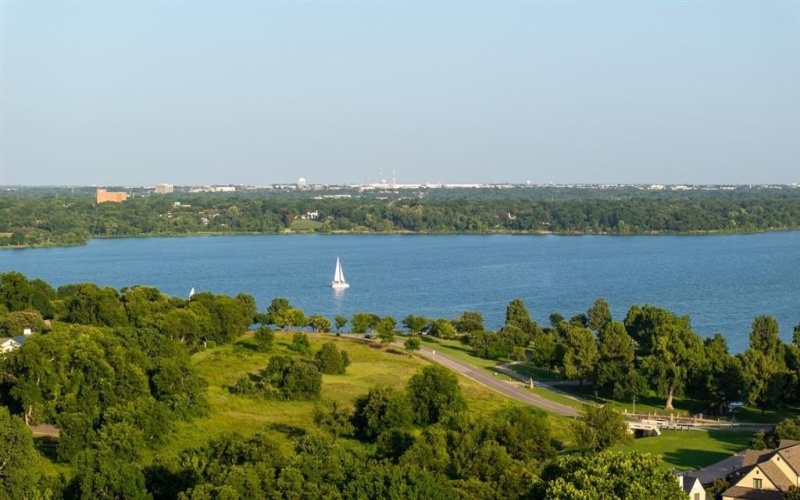 7215 Brennans Drive, Dallas, TX 75214, 5 Bedrooms Bedrooms, ,7 BathroomsBathrooms,Residential,For Sale,7215 Brennans Drive,0,21070955