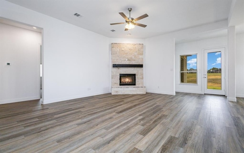 6044 Mango, Sanger, TX 76266, 4 Bedrooms Bedrooms, ,2 BathroomsBathrooms,Residential,For Sale,6044 Mango,0,21070989