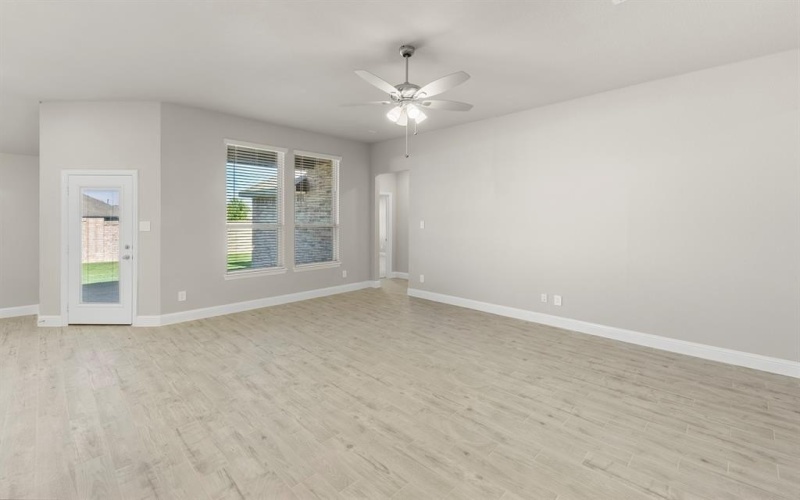 141 Whistling Duck, Balch Springs, TX 75181, 3 Bedrooms Bedrooms, ,2 BathroomsBathrooms,Residential,For Sale,141 Whistling Duck,0,21070992