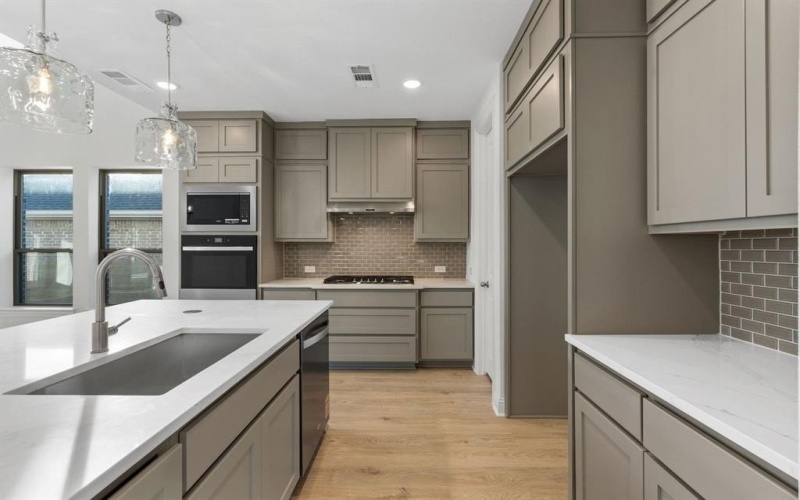 3905 Menard Street, McKinney, TX 75071, 4 Habitaciones Habitaciones , ,3 BañosBaños,Residential,En Venta,3905 Menard Street,0,21071103