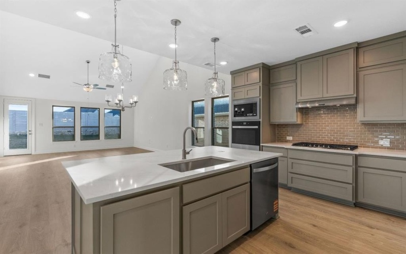 3905 Menard Street, McKinney, TX 75071, 4 Habitaciones Habitaciones , ,3 BañosBaños,Residential,En Venta,3905 Menard Street,0,21071103