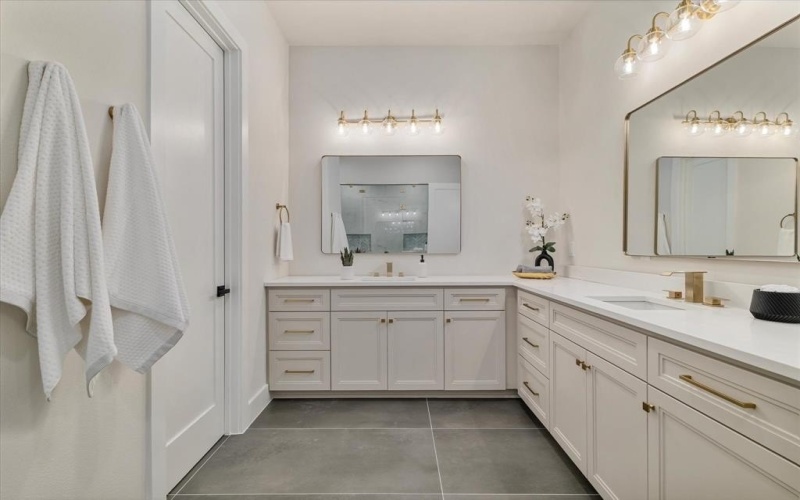 2912 Sutton Place, Southlake, TX 76092, 5 Bedrooms Bedrooms, ,5 BathroomsBathrooms,Residential,For Sale,2912 Sutton Place,0,21063310