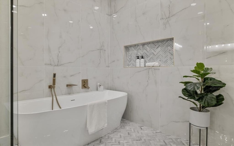 2912 Sutton Place, Southlake, TX 76092, 5 Bedrooms Bedrooms, ,5 BathroomsBathrooms,Residential,For Sale,2912 Sutton Place,0,21063310