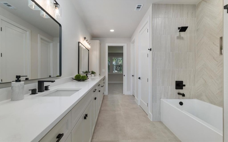 2912 Sutton Place, Southlake, TX 76092, 5 Bedrooms Bedrooms, ,5 BathroomsBathrooms,Residential,For Sale,2912 Sutton Place,0,21063310