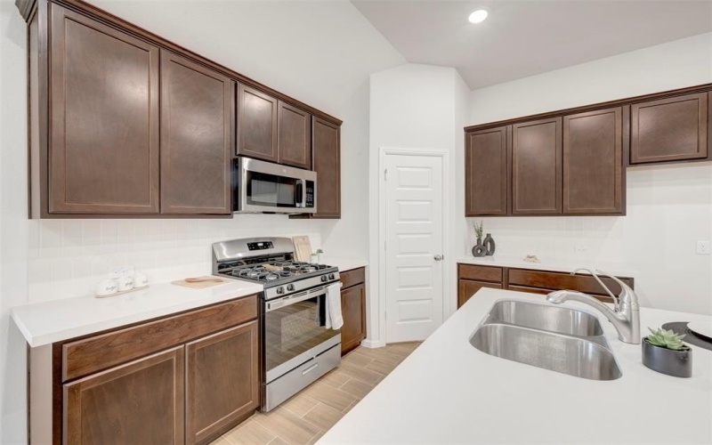 3908 Birch Lane, Denton, TX 76226, 4 Habitaciones Habitaciones , ,2 BañosBaños,Residential,En Venta,3908 Birch Lane,0,21064770