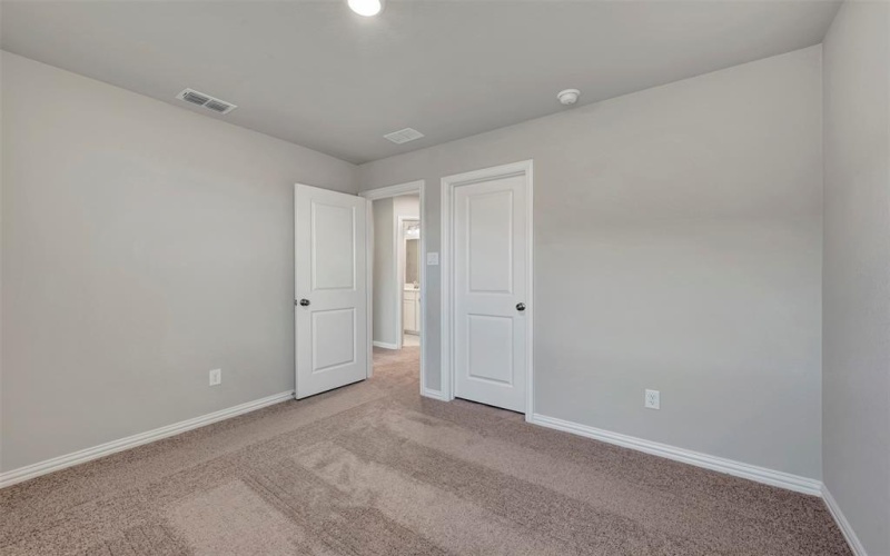 3900 Yarrow Drive, Denton, TX 76226, 4 Bedrooms Bedrooms, ,3 BathroomsBathrooms,Residential,For Sale,3900 Yarrow Drive,0,21065002