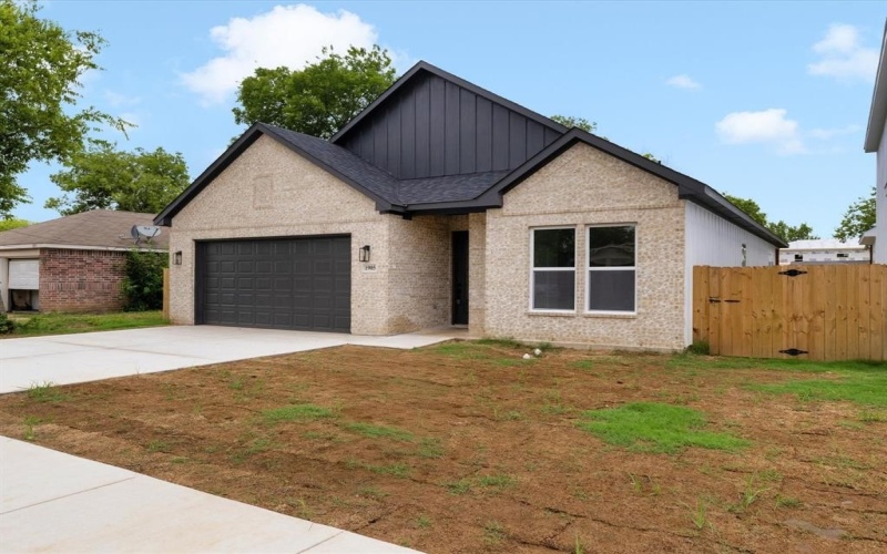 1905 Dillard Street, Fort Worth, TX 76105, 3 Habitaciones Habitaciones , ,2 BañosBaños,Residential,En Venta,1905 Dillard Street,0,21071199