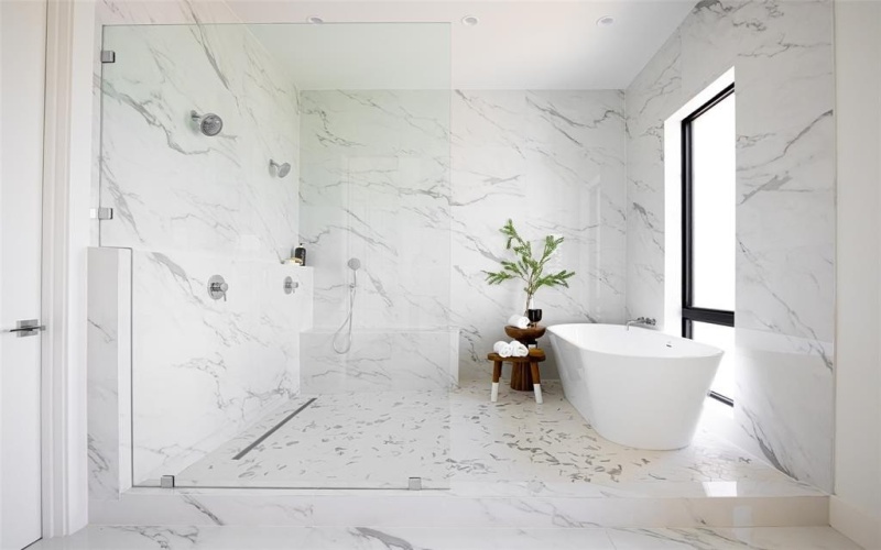 610 N Oak Cliff Boulevard #204, Dallas, TX 75208, 3 Habitaciones Habitaciones , ,3 BañosBaños,Residential,En Venta,610 N Oak Cliff Boulevard,0,21071244