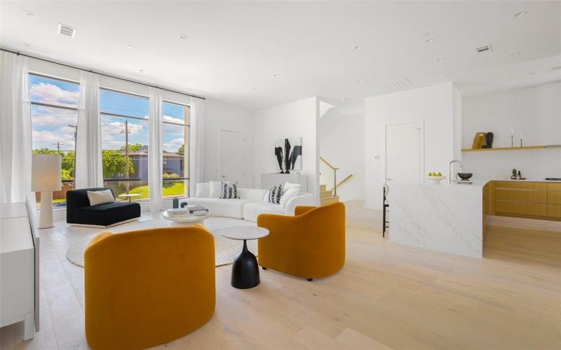 610 N Oak Cliff Boulevard #204, Dallas, TX 75208, 3 Habitaciones Habitaciones , ,3 BañosBaños,Residential,En Venta,610 N Oak Cliff Boulevard,0,21071244