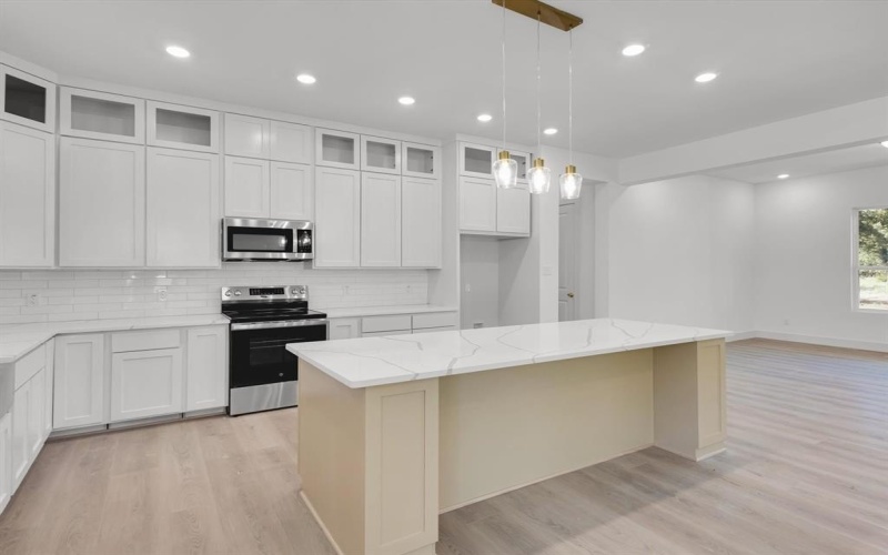 247 Silver Lakes Drive, Sunset, TX 76270, 4 Bedrooms Bedrooms, ,3 BathroomsBathrooms,Residential,For Sale,247 Silver Lakes Drive,0,21071293