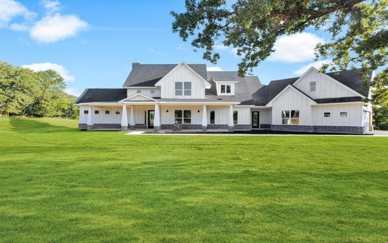 247 Silver Lakes Drive, Sunset, TX 76270, 4 Bedrooms Bedrooms, ,3 BathroomsBathrooms,Residential,For Sale,247 Silver Lakes Drive,0,21071293