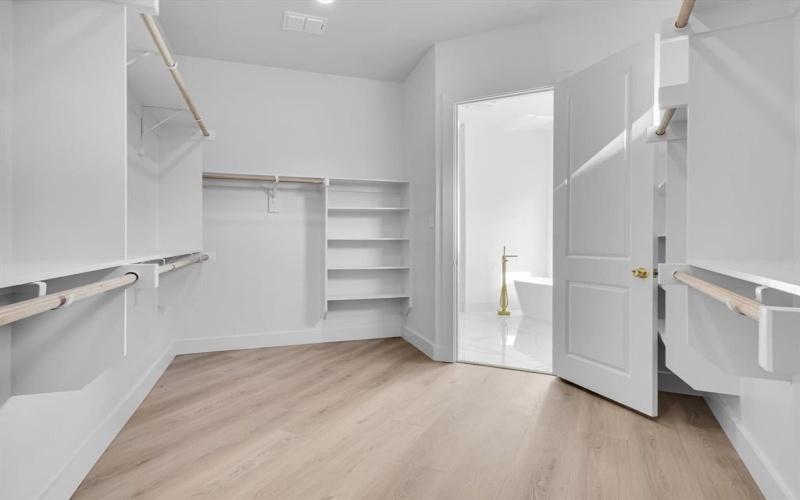 247 Silver Lakes Drive, Sunset, TX 76270, 4 Bedrooms Bedrooms, ,3 BathroomsBathrooms,Residential,For Sale,247 Silver Lakes Drive,0,21071293