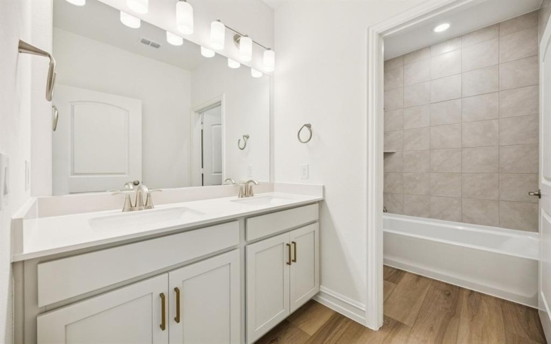 6717 Mill Creek Drive, McKinney, TX 75071, 4 Habitaciones Habitaciones , ,3 BañosBaños,Residential,En Venta,6717 Mill Creek Drive,0,21071306